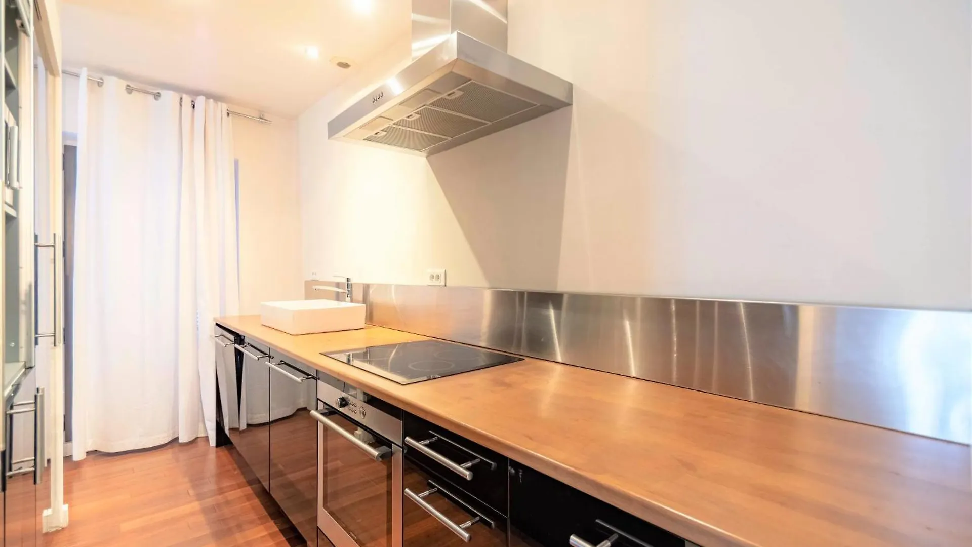 Gray D'Albion Cannes 2 Bdr Apartment